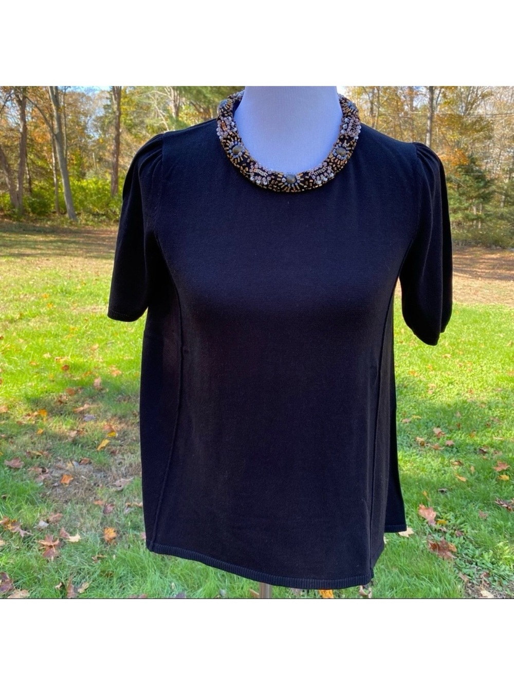 URBAN OUTFITTERS SWEATER CREWNECK BEADED COLLAR BLACK SHORT SLEEVE SIZE M